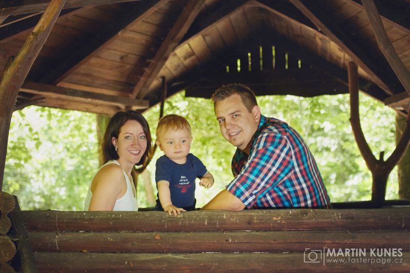 Rodina, Řípovi, přirozené fotky v lese