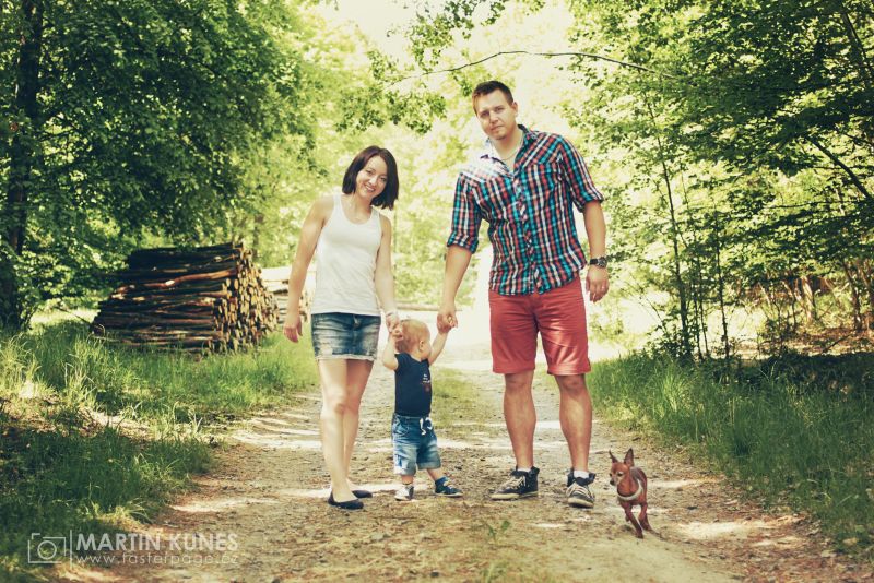 Rodina, Řípovi, přirozené fotky v lese
