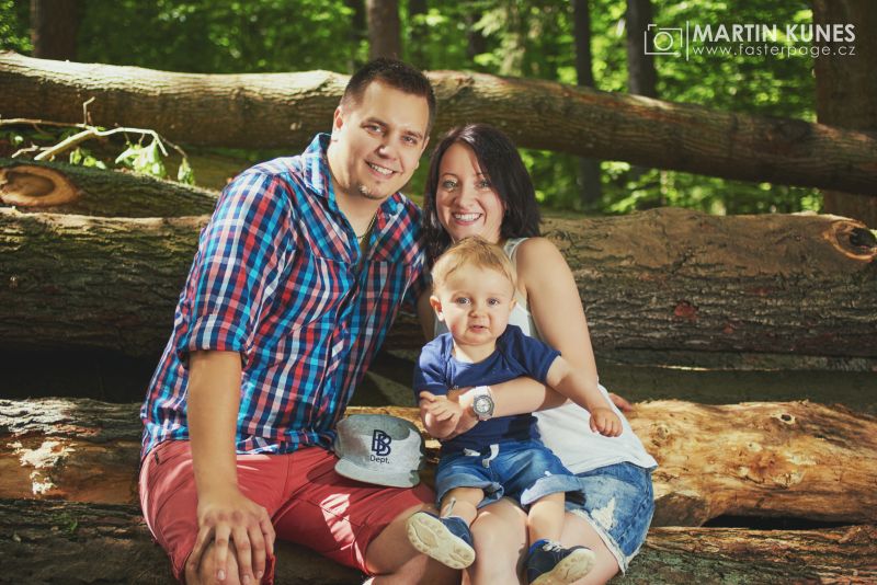 Rodina, Řípovi, přirozené fotky v lese