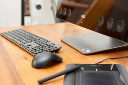 Dell XPS 27, ergonomie ovládání Dell XPS 27, ergonomie ovládání