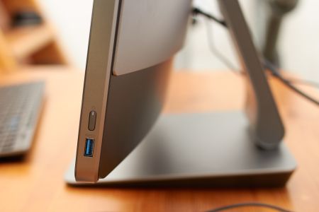 Dell XPS 27, vzhled a provedení Dell XPS 27, vzhled a provedení