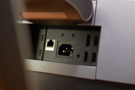 Dell XPS 27, vzhled a provedení Dell XPS 27, vzhled a provedení